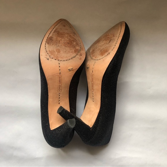 Vince Camuto heels - Picture 3 of 3